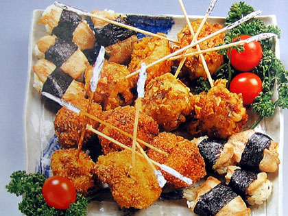 치킨주먹밥과 감자 치킨말이꼬치 사진